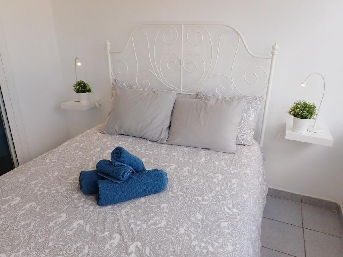 Apartamento En Playa Roca Primer Linea De Mar コスタ・テギセ エクステリア 写真