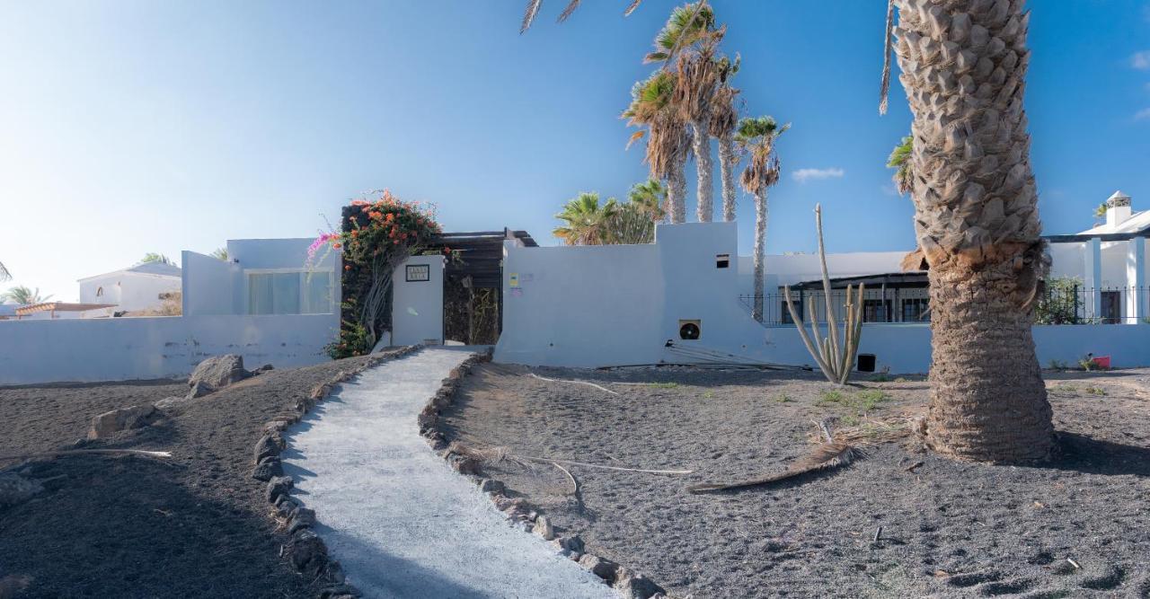 Apartamento En Playa Roca Primer Linea De Mar コスタ・テギセ エクステリア 写真